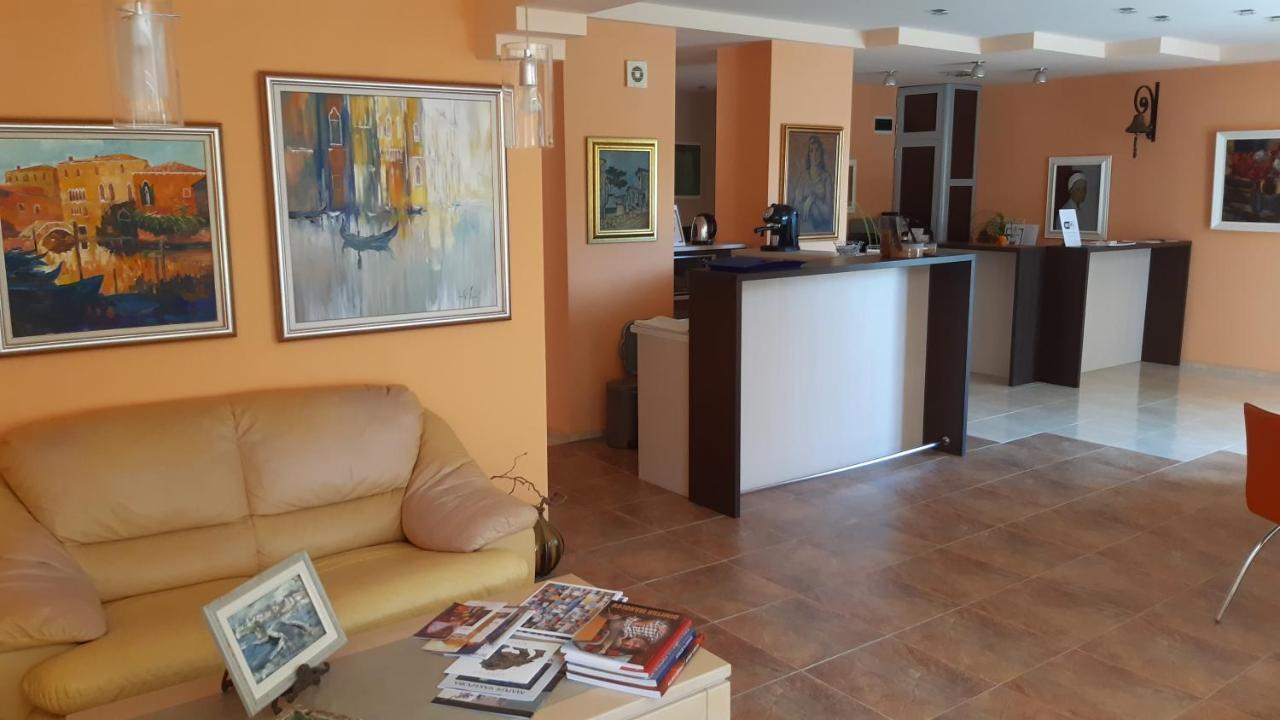 Motivi Hotel Άγιος Κωνσταντίνος και Ελένη Εξωτερικό φωτογραφία
