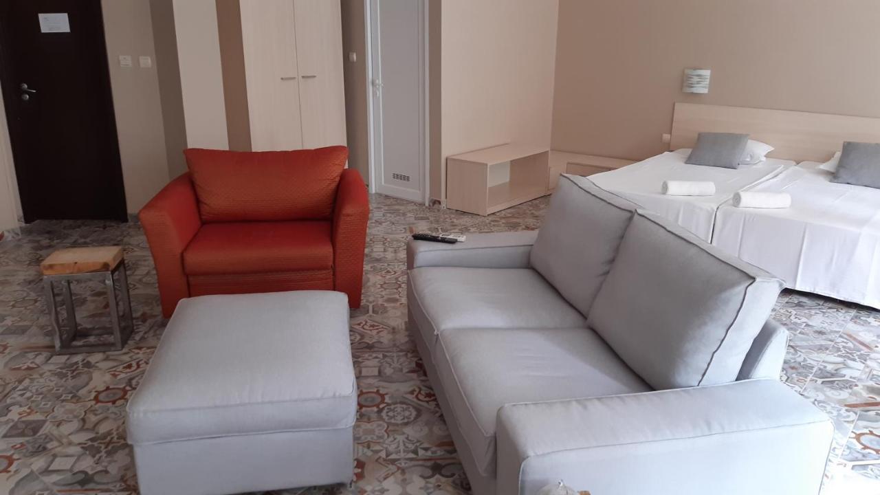 Motivi Hotel Άγιος Κωνσταντίνος και Ελένη Εξωτερικό φωτογραφία